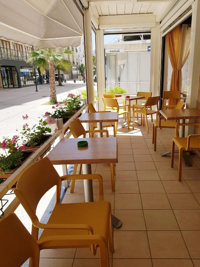 Hotel La Plage Cattolica Kültér fotó