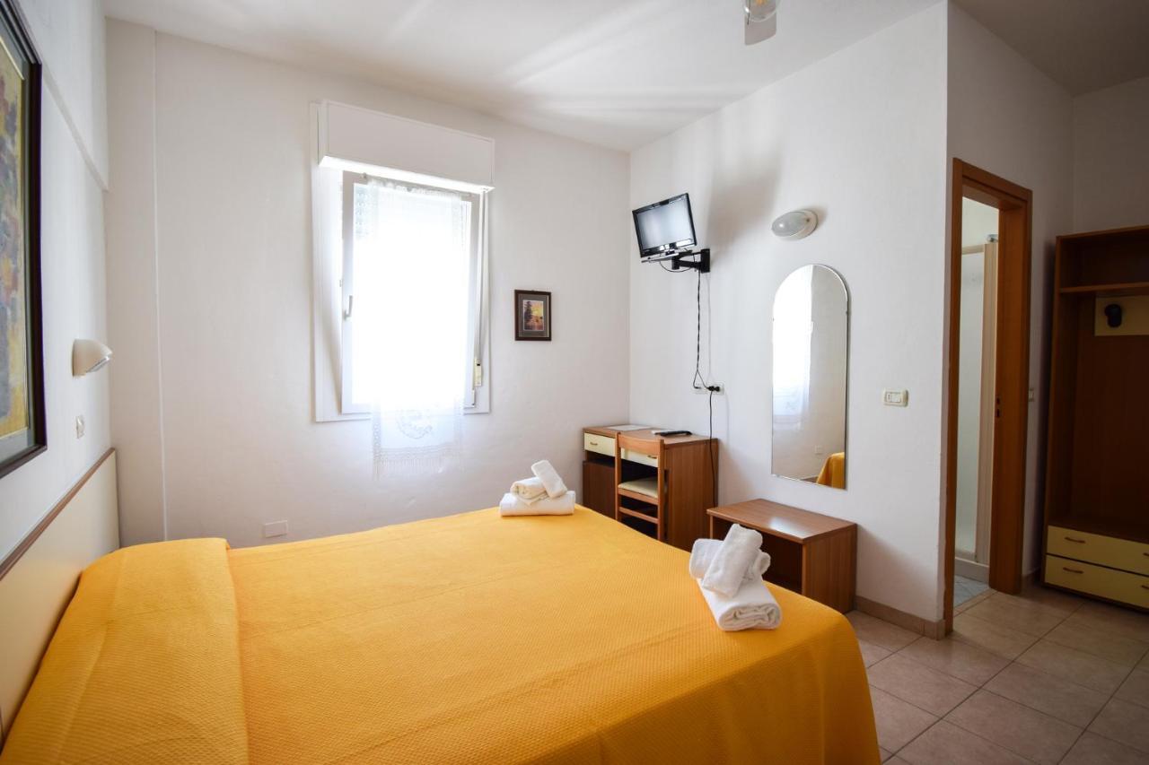 Hotel La Plage Cattolica Kültér fotó