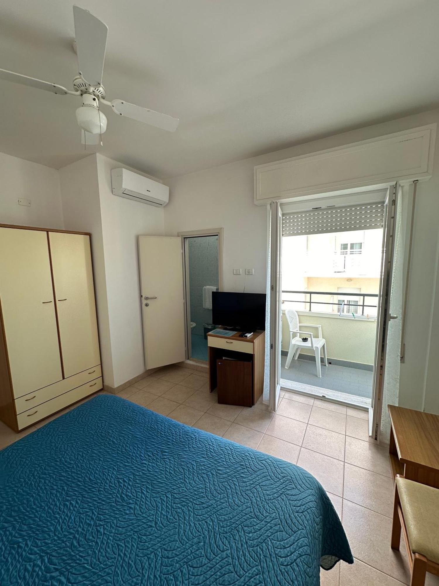 Hotel La Plage Cattolica Kültér fotó