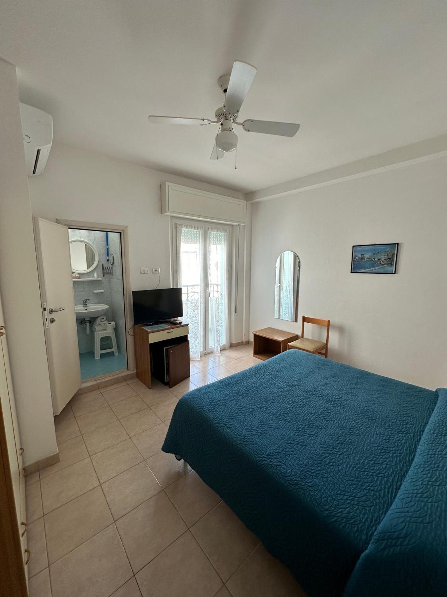 Hotel La Plage Cattolica Kültér fotó
